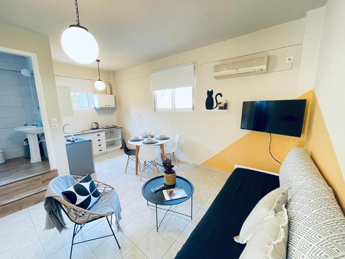 Sofi'S Apartments カラマタ エクステリア 写真